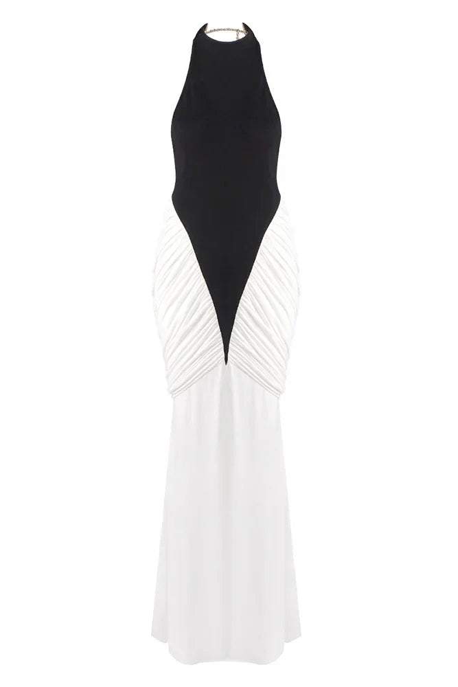 Vestido largo de mujer negro de espalda descubierta
