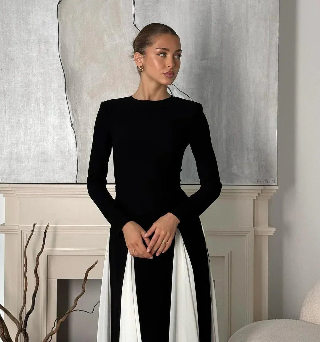 Vestido largo negro plisado para mujer