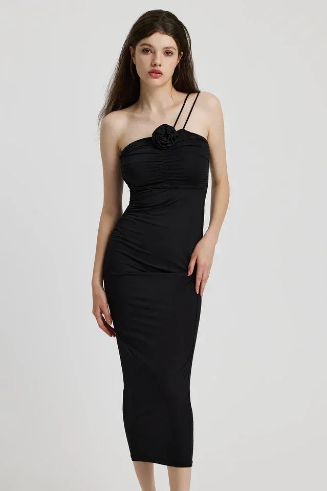 Vestido largo de mujer negro sin mangas