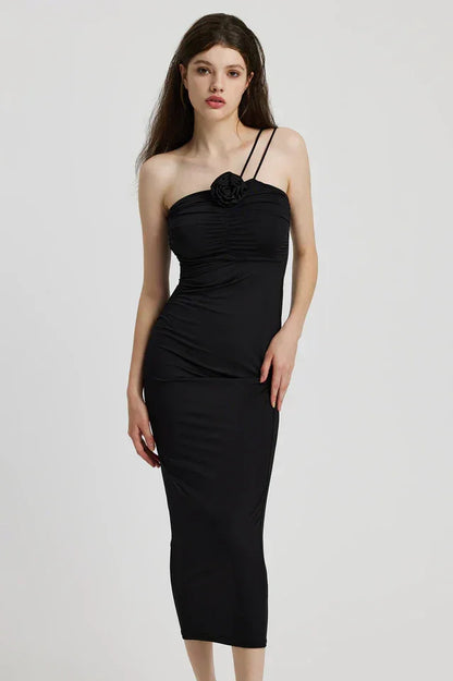 Vestido largo de mujer negro sin mangas
