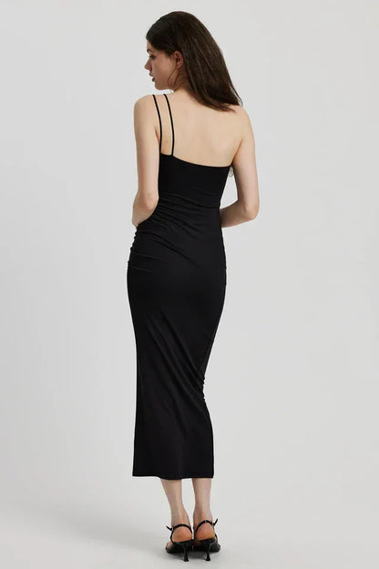 Vestido largo de mujer negro sin mangas