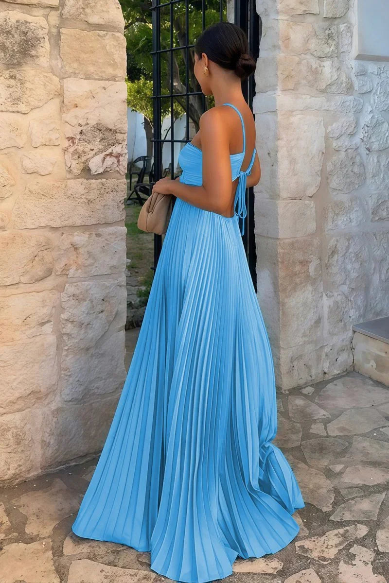 Vestido largo de mujer plisado con espalda descubierta
