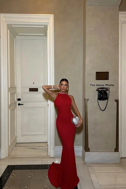 Vestido largo mujer rojo con tirantes de perlas