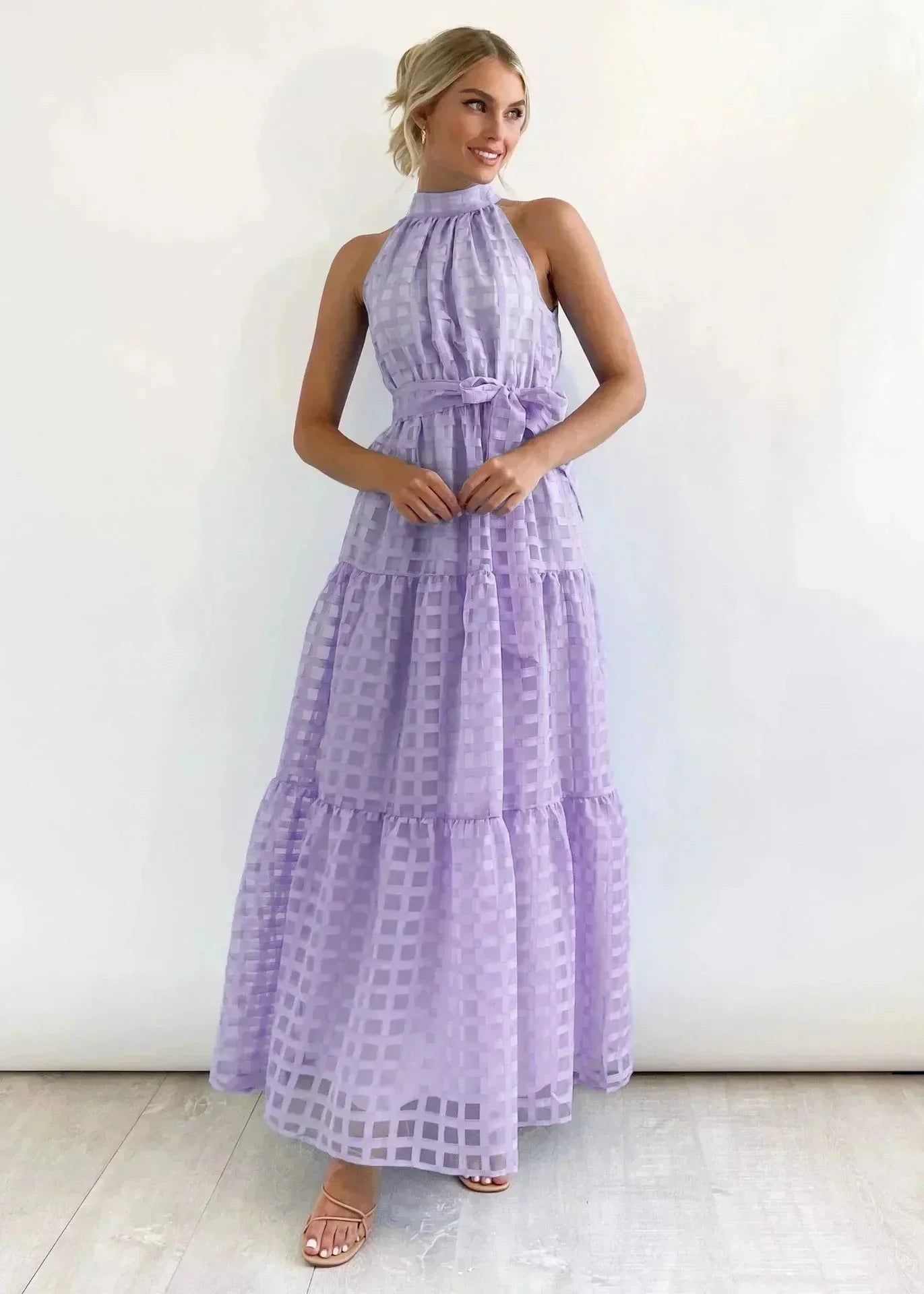 Vestido largo de mujer sin mangas con estampado chic y cinturón