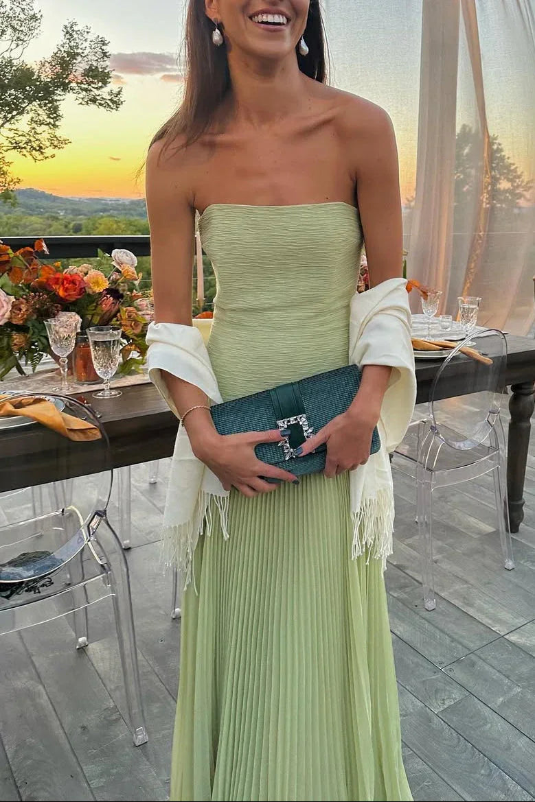 Vestido largo de mujer verde plisado
