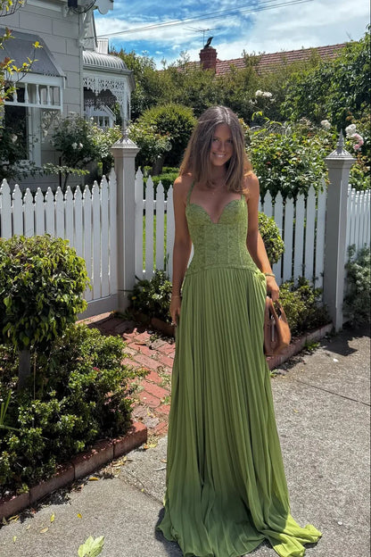 Vestido largo de mujer verde plisado con corsé