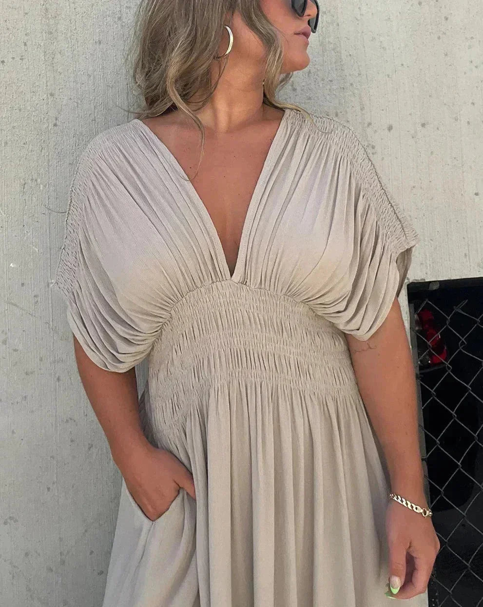 Vestido largo fluido mujer con escote en V y mangas cortas
