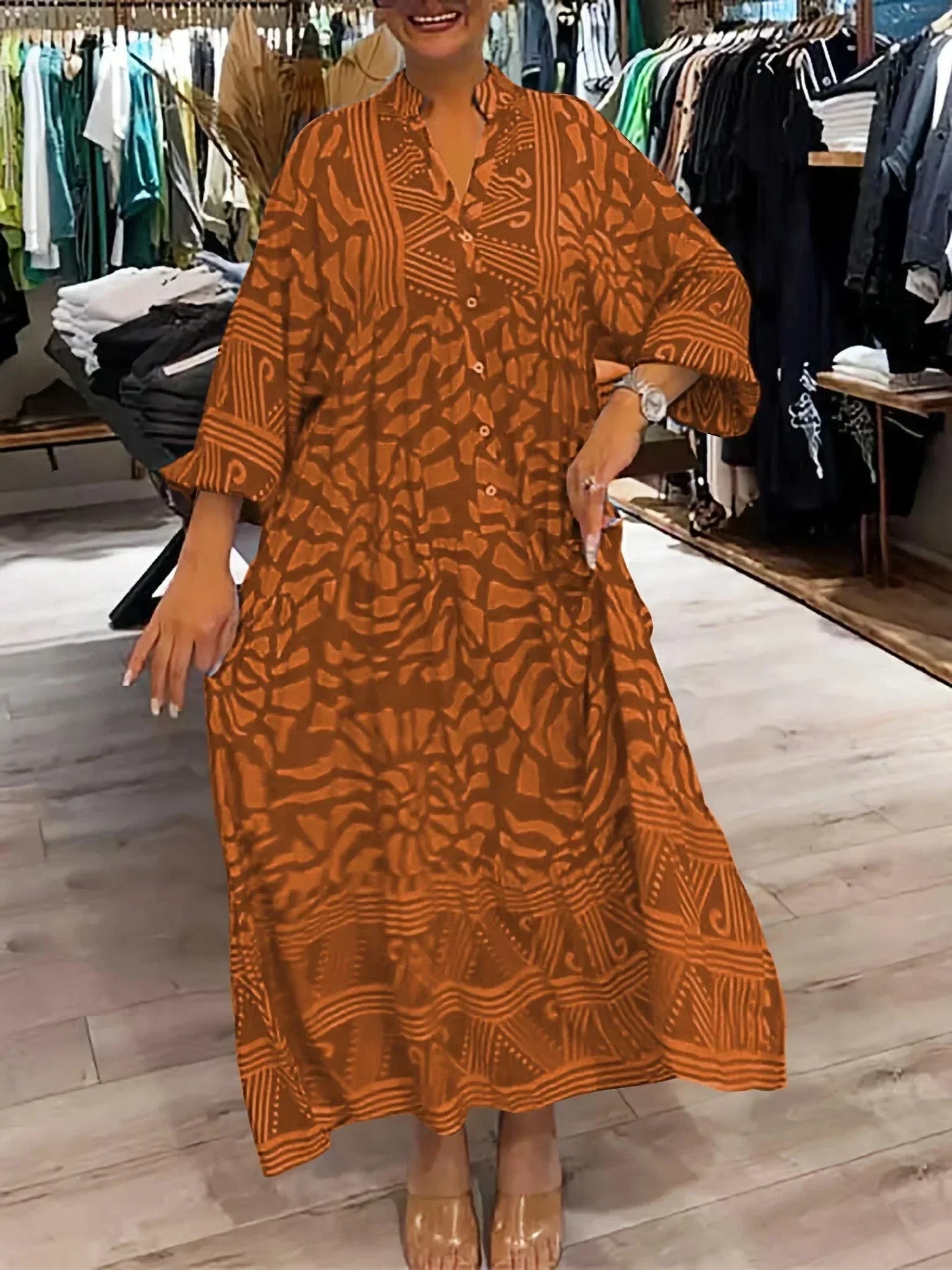 Vestido largo fluido de mujer estampado con mangas largas y cuello en V