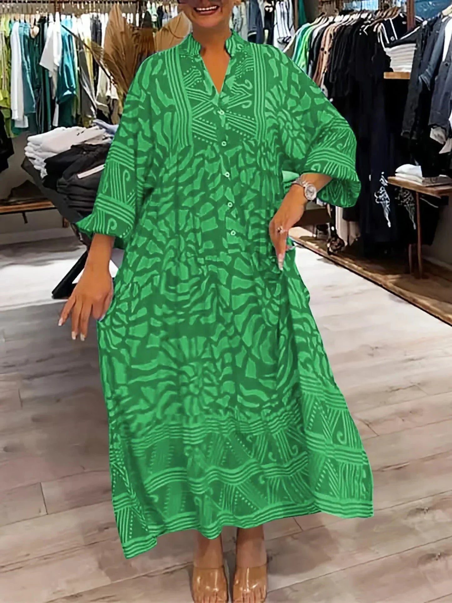 Vestido largo fluido de mujer estampado con mangas largas y cuello en V