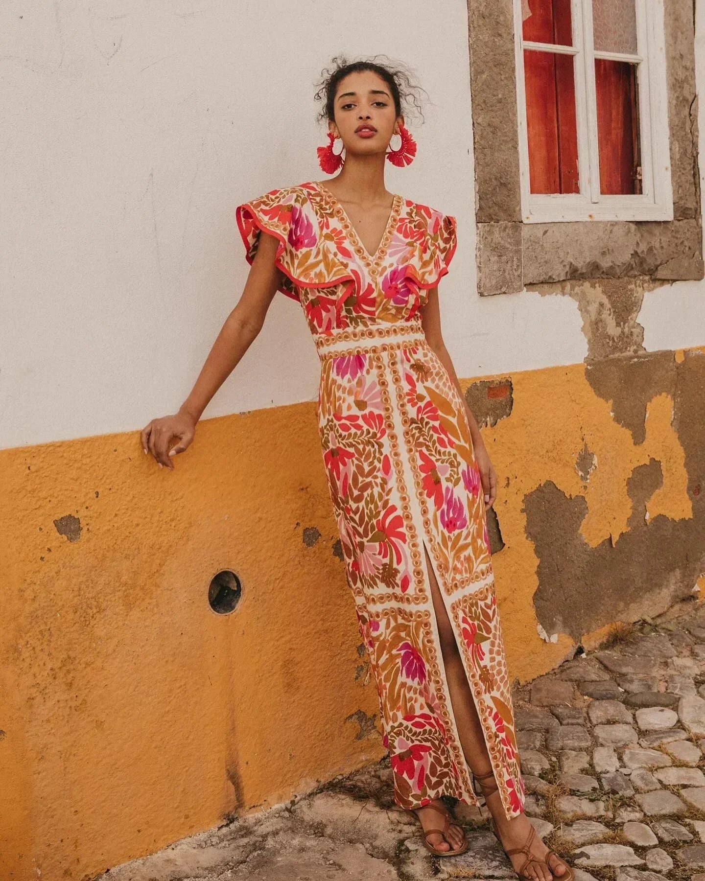 Vestido largo mujer con flores con cuello en V y abertura