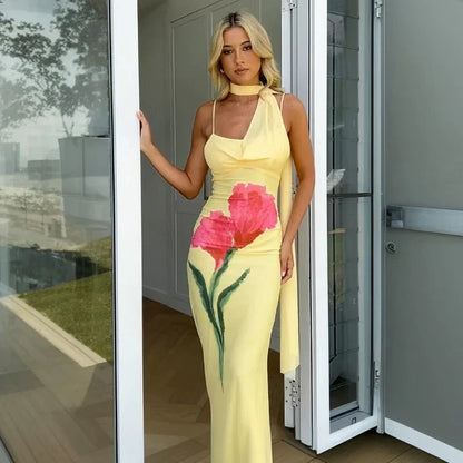 Vestido largo mujer amarillo con estampado floral y cuello halter