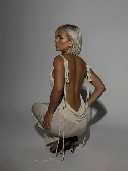 Vestido largo elegante espalda descubierta con tiras ajustables
