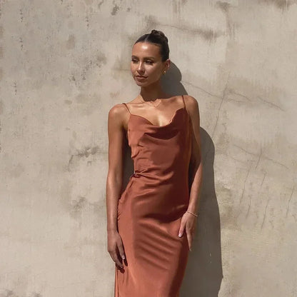Vestido largo mujer satinado con cuello tipo cascada sin mangas