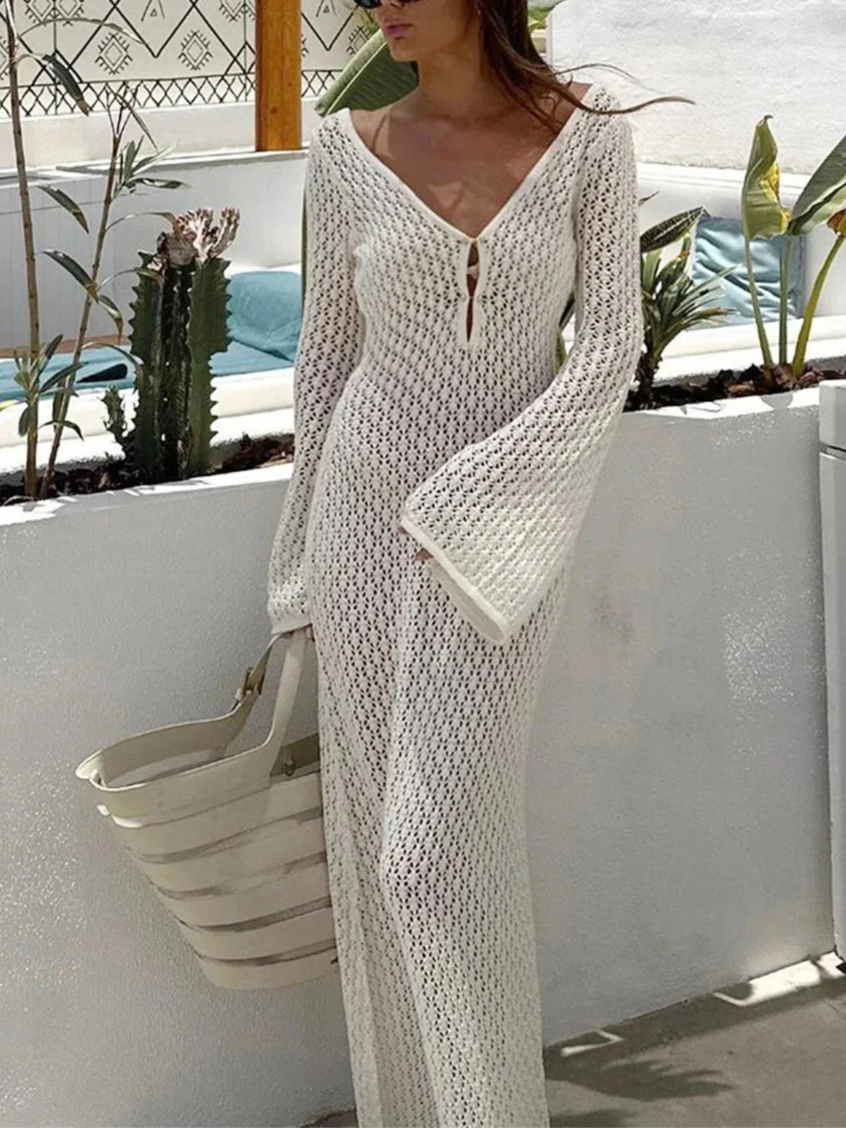 Vestido largo mujer de crochet con mangas largas caladas