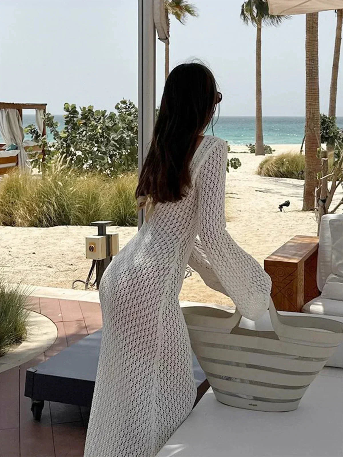 Vestido largo mujer de crochet con mangas largas caladas