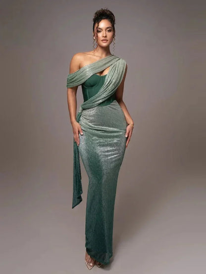 Vestido largo de noche asimétrico brillante con tirante