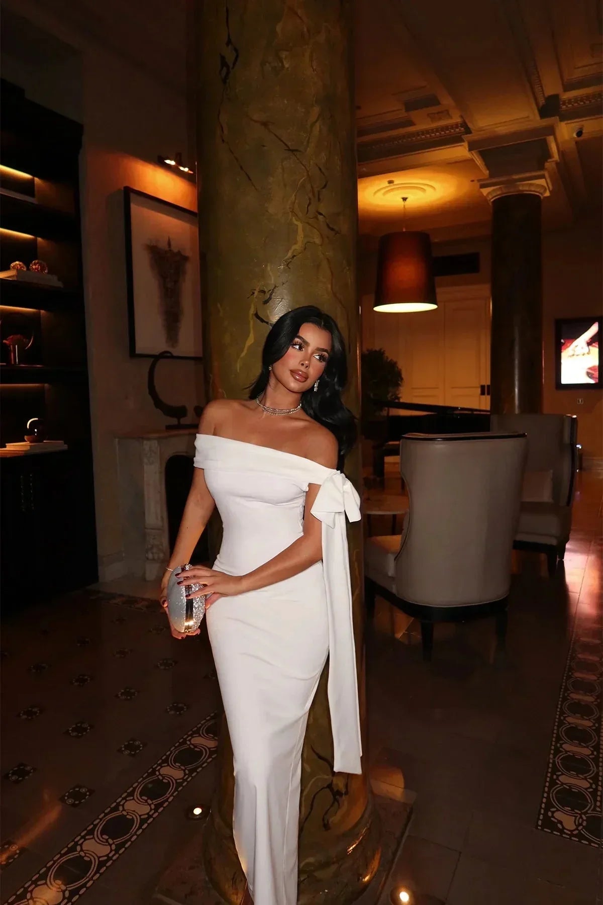 Vestido largo blanco Hombros descubiertos con lazo