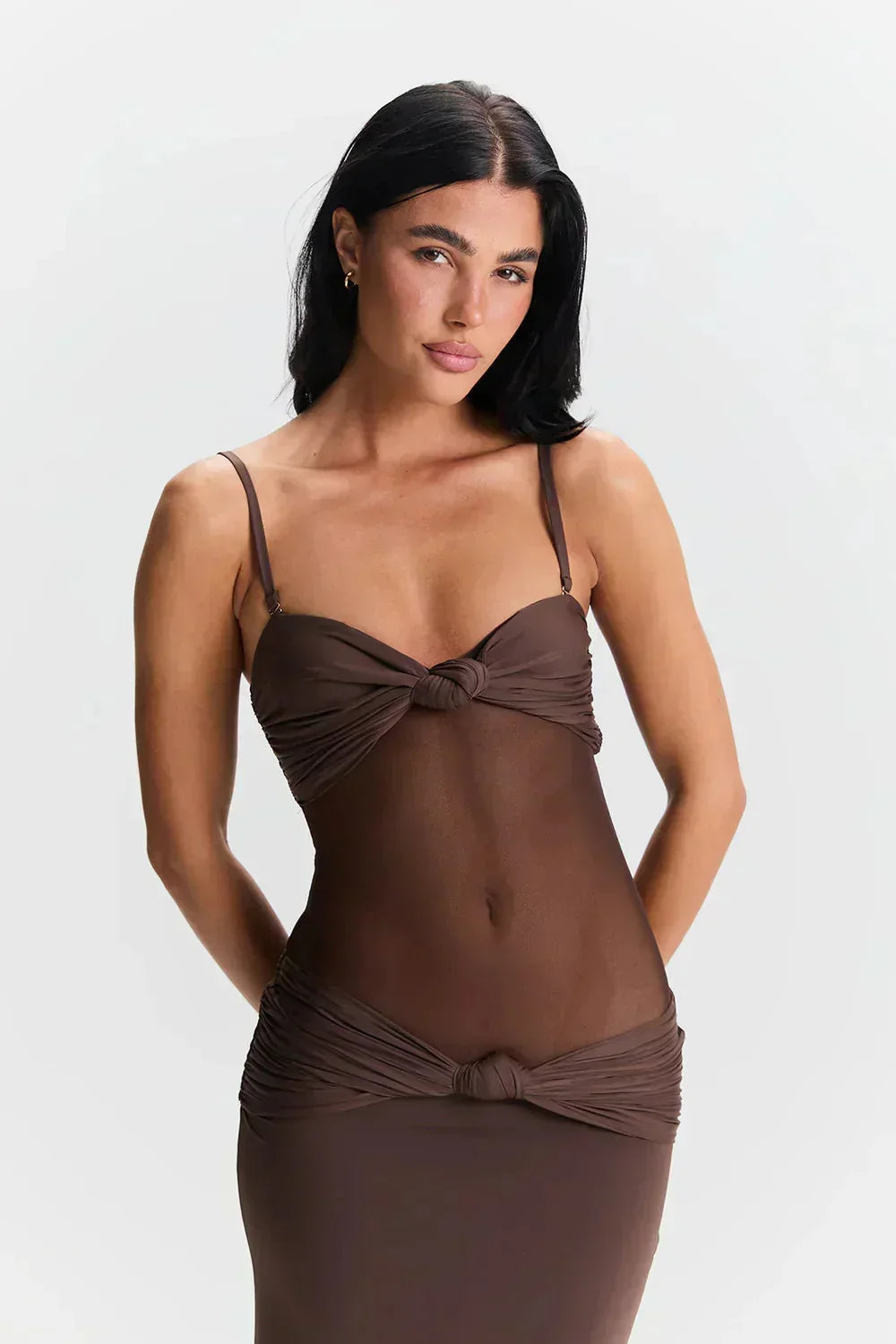 Vestido largo palabra de honor con transparencias y lazos