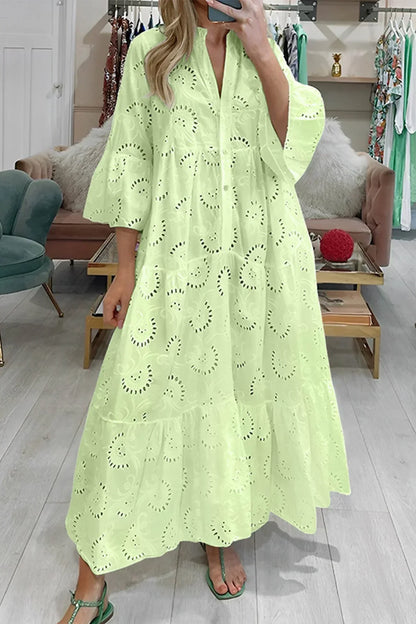 Vestido largo calado con mangas 3/4 y cuello en V para verano