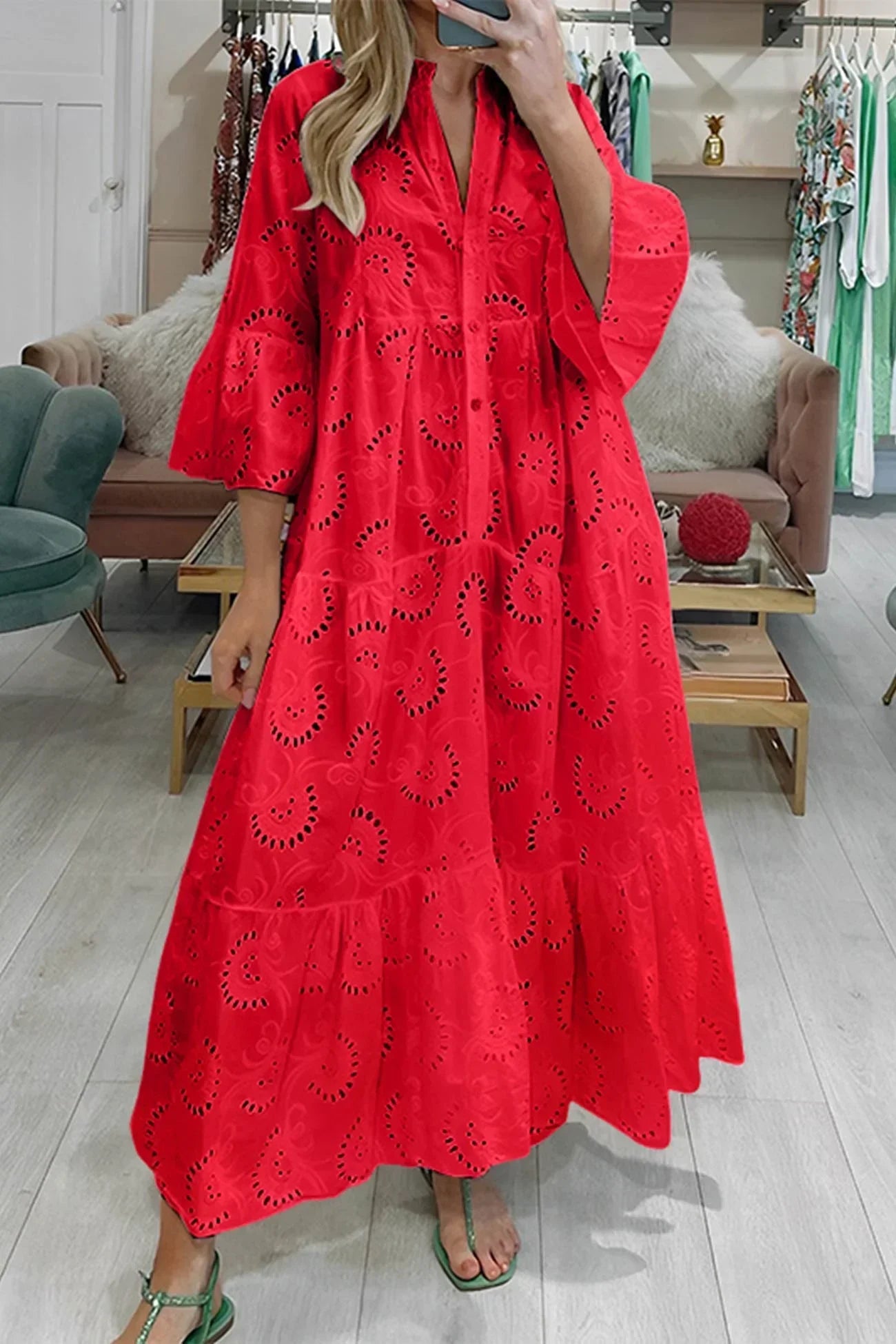 Vestido largo calado con mangas 3/4 y cuello en V para verano