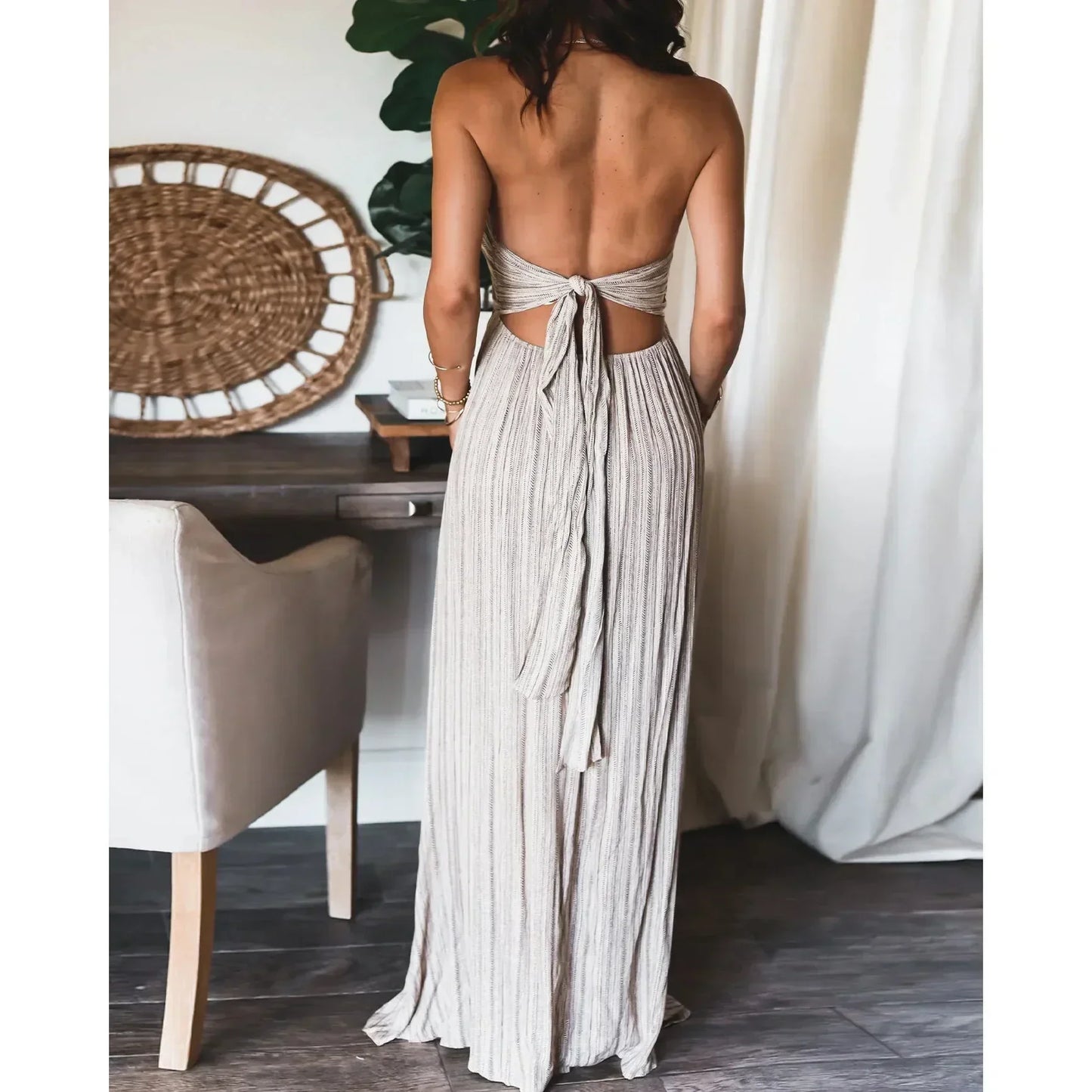 Vestido largo para mujer con tejido fluido y tirantes