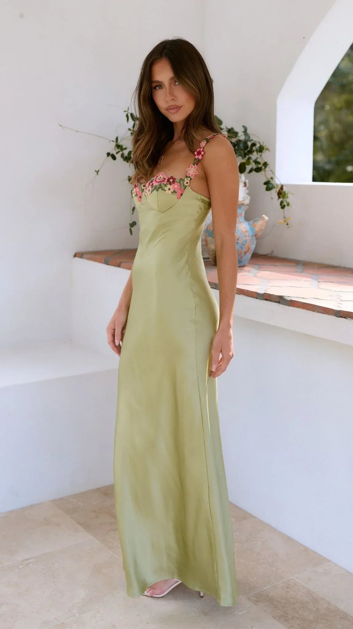 Vestido largo mujer con tirantes florales verde claro