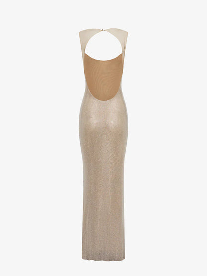 Vestido largo de mujer con espalda descubierta y lentejuelas