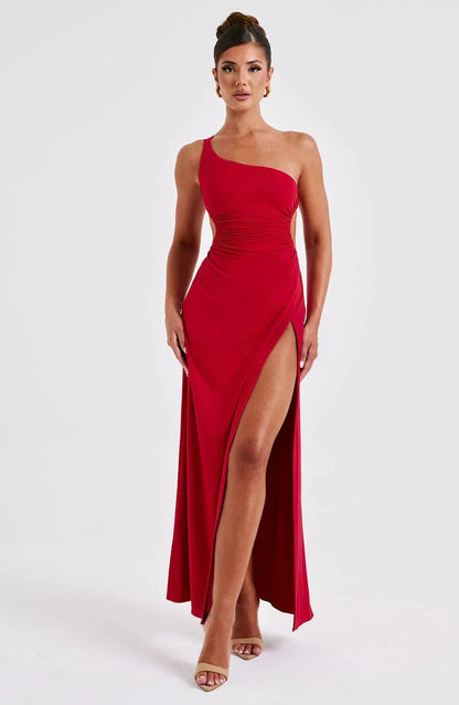 Vestido largo rojo con abertura y tirantes para mujer