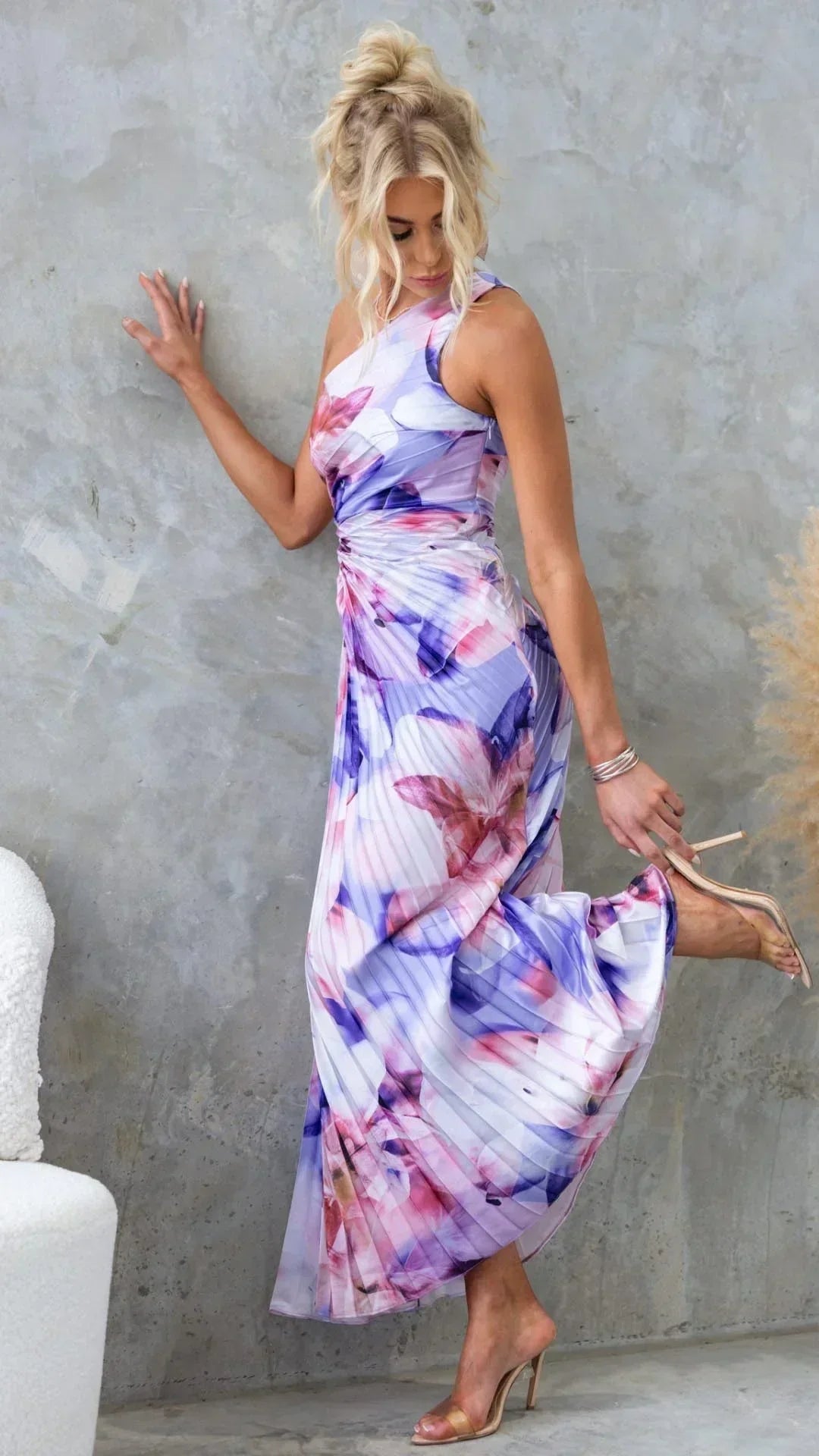 Vestido largo mujer plisado con flores y tirante único