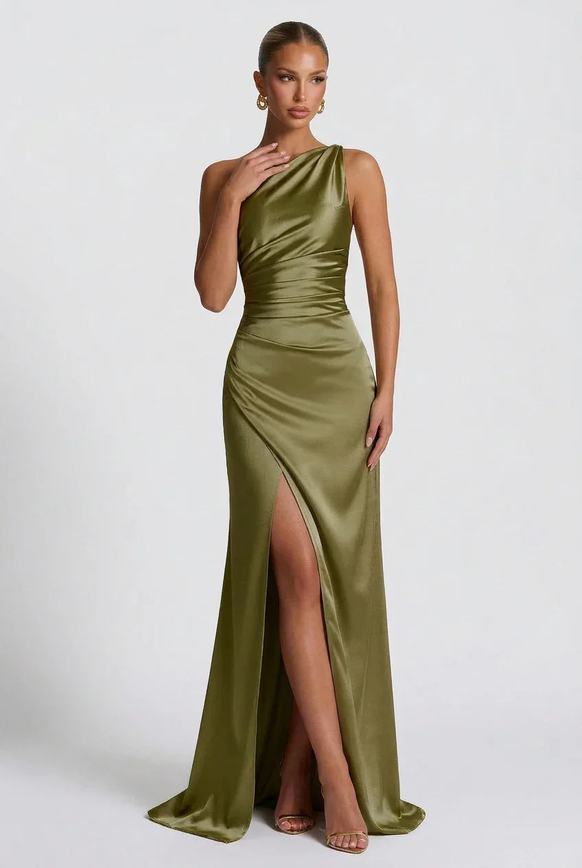 Vestido largo de mujer de satén con abertura