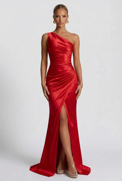 Vestido largo de mujer de satén con abertura