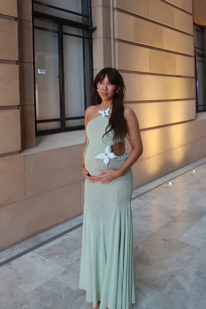 Vestido largo de mujer verde con recorte de mariposa