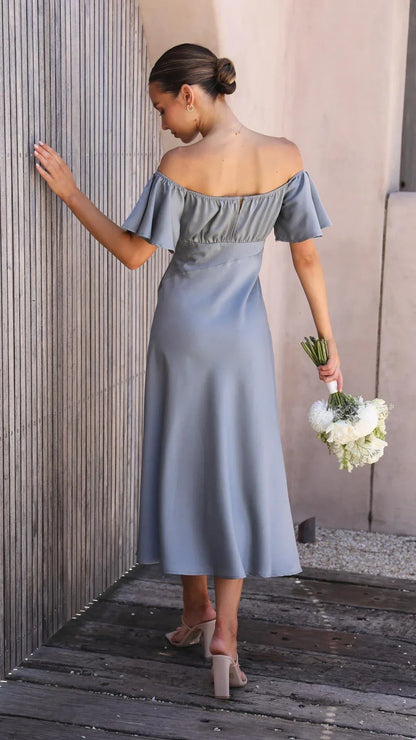 Vestido largo satinado con abertura y Hombros descubiertos