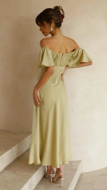 Vestido largo satinado con abertura y Hombros descubiertos
