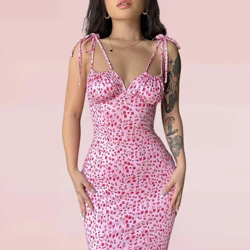 Vestido largo de mujer ajustado con estampado floral para verano