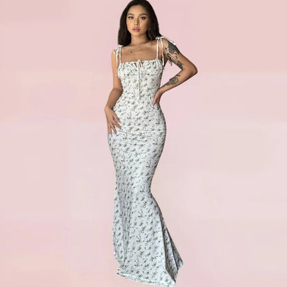 Vestido largo de mujer ajustado con estampado floral para verano
