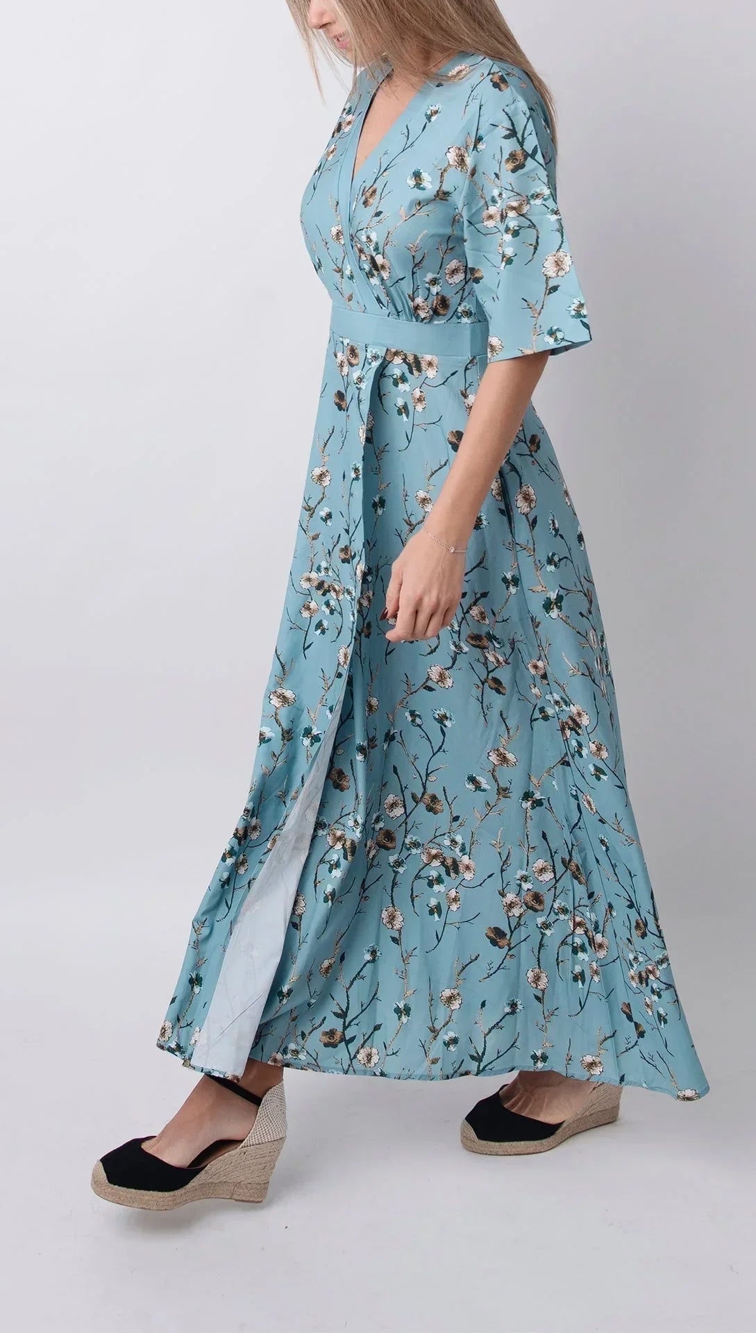 Vestido largo mujer azul claro flores verano cuello en V