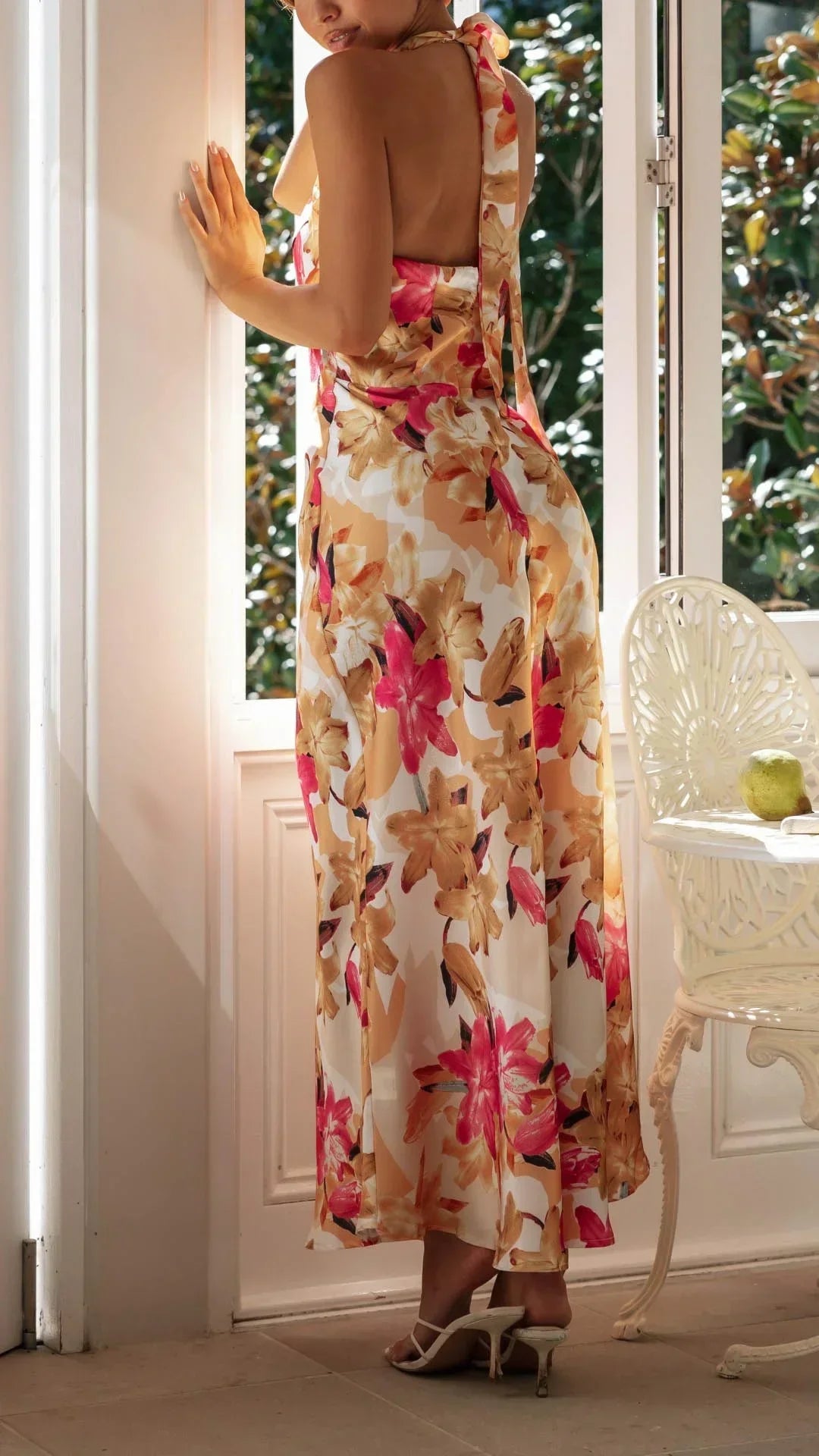 Vestido largo mujer espalda descubierta con cuello alto floral