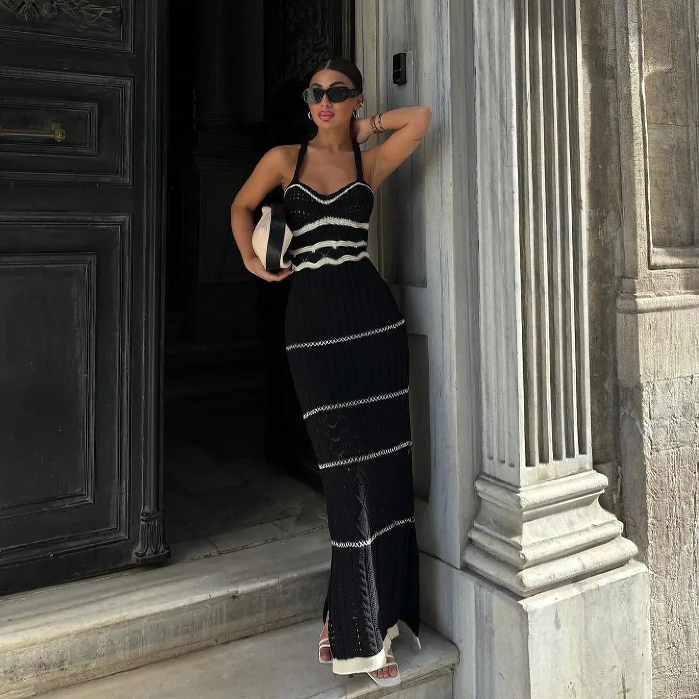 Vestido largo de mujer crudo de punto calado con tirantes anchos