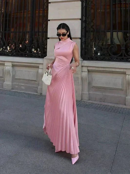 Vestido largo mujer rosa plisado con cuello asimétrico ceremonia