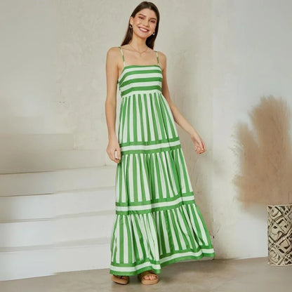 Vestido largo a rayas con tirantes finos para verano