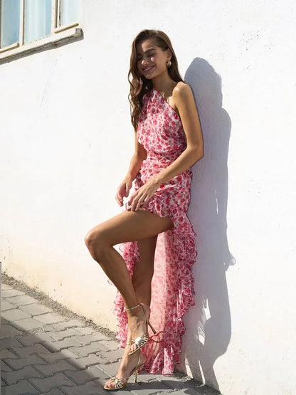 Vestido largo rojo floreado de un Hombro con volantes y abertura