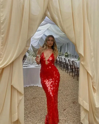 Vestido largo mujer rojo con lentejuelas y tirantes finos de fiesta