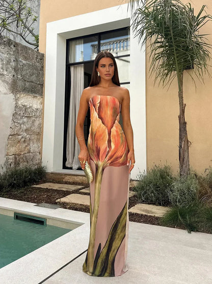 Vestido largo floral sin tirantes con estampado naranja