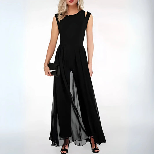 Vestido largo de noche sin mangas con recortes elegantes