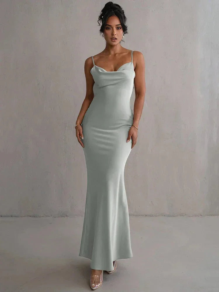 Vestido largo espalda descubierta con flores gris y tirantes finos