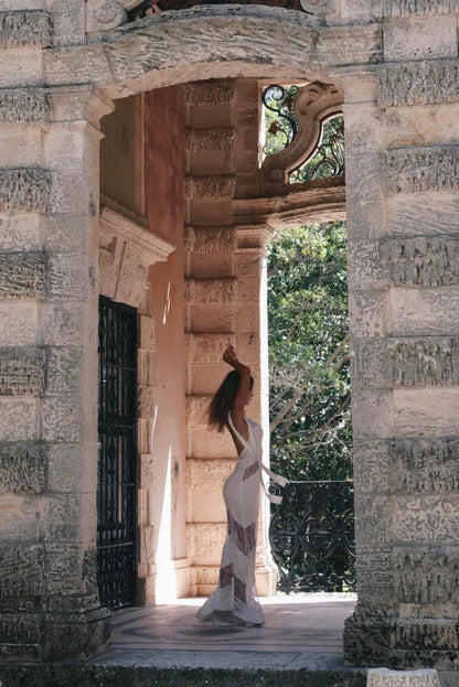 Vestido largo de noche espalda descubierta con detalles de encaje