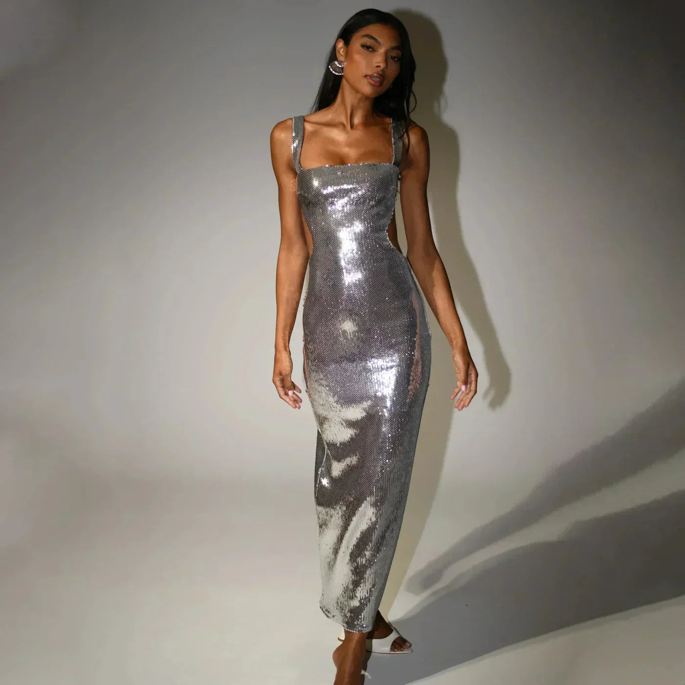 Vestido largo de noche con lentejuelas espalda descubierta tirantes anchos