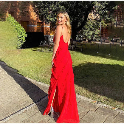 Vestido largo de mujer con volantes asimétricos y tirantes finos