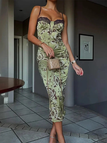 Vestido midi floral satinado corsé sin tirantes de noche verano